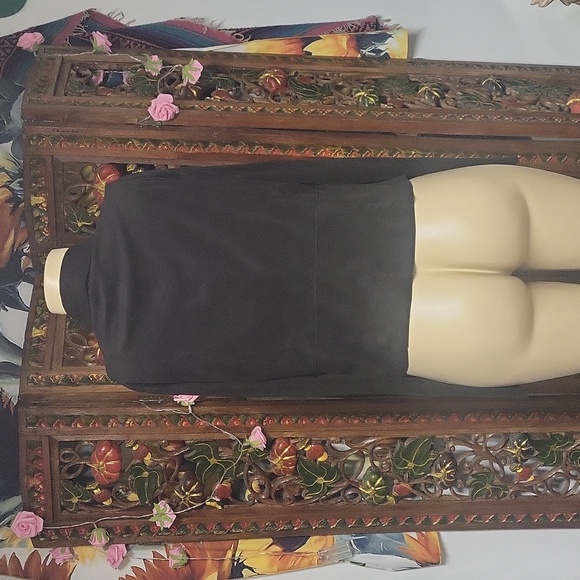 Sofia Vergara light sweater sm - Picture 2 of 8